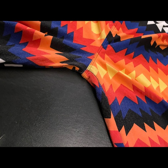 LuLaRoe OS Leggings - Picture 2 of 3